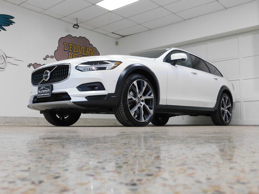Volvo V90 Cross Country B6 Ultra 2026