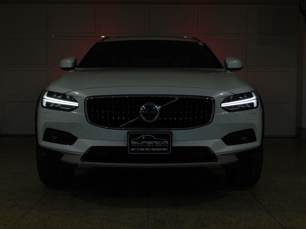 Volvo V90 Cross Country B6 Ultra 2026