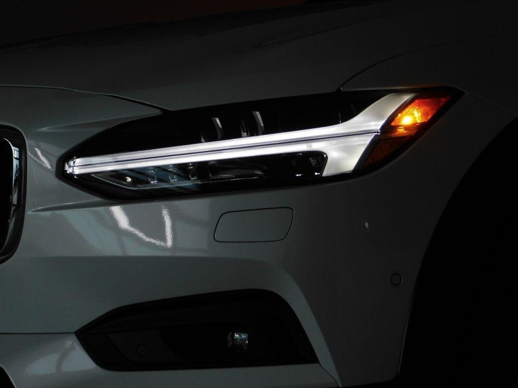 Volvo V90 Cross Country B6 Ultra 2026