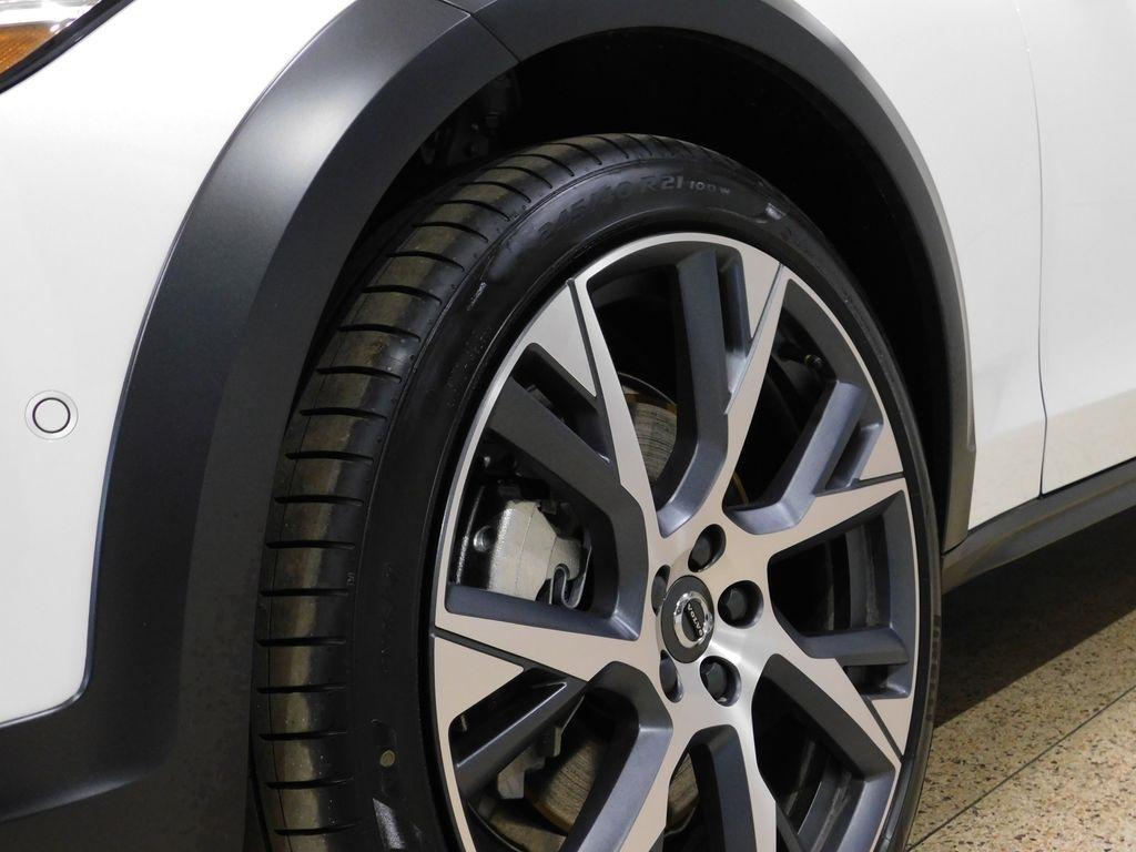 Volvo V90 Cross Country B6 Ultra 2026