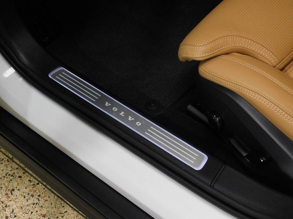 Volvo V90 Cross Country B6 Ultra 2026