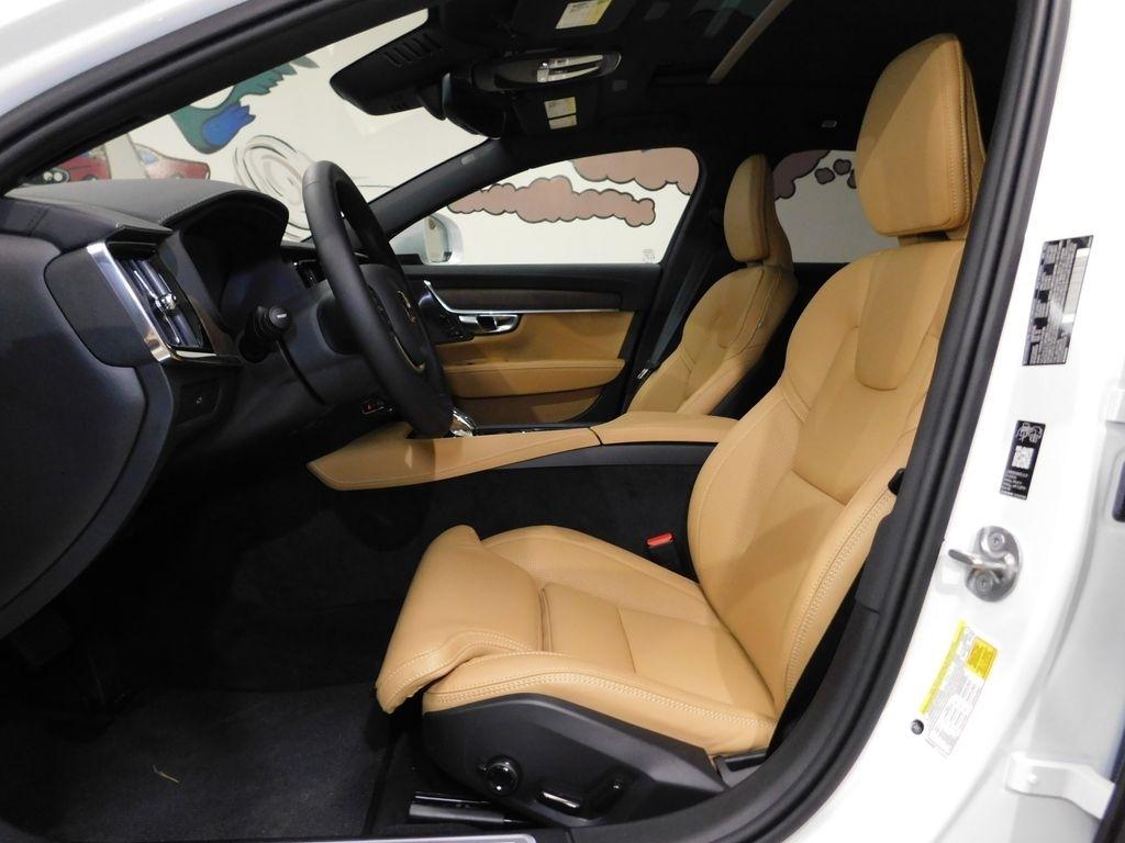 Volvo V90 Cross Country B6 Ultra 2026