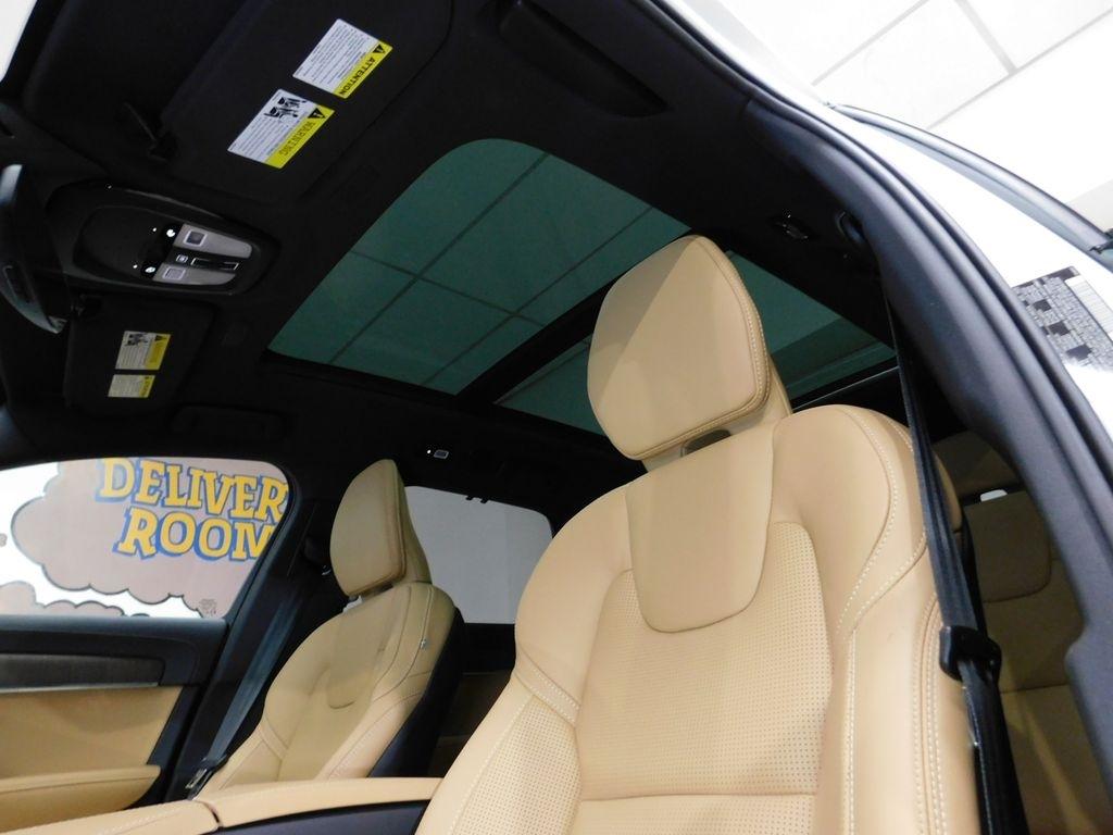 Volvo V90 Cross Country B6 Ultra 2026