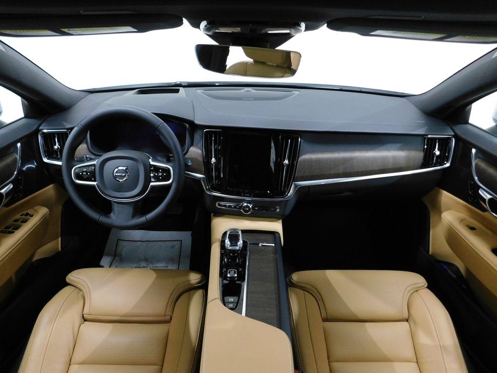 Volvo V90 Cross Country B6 Ultra 2026