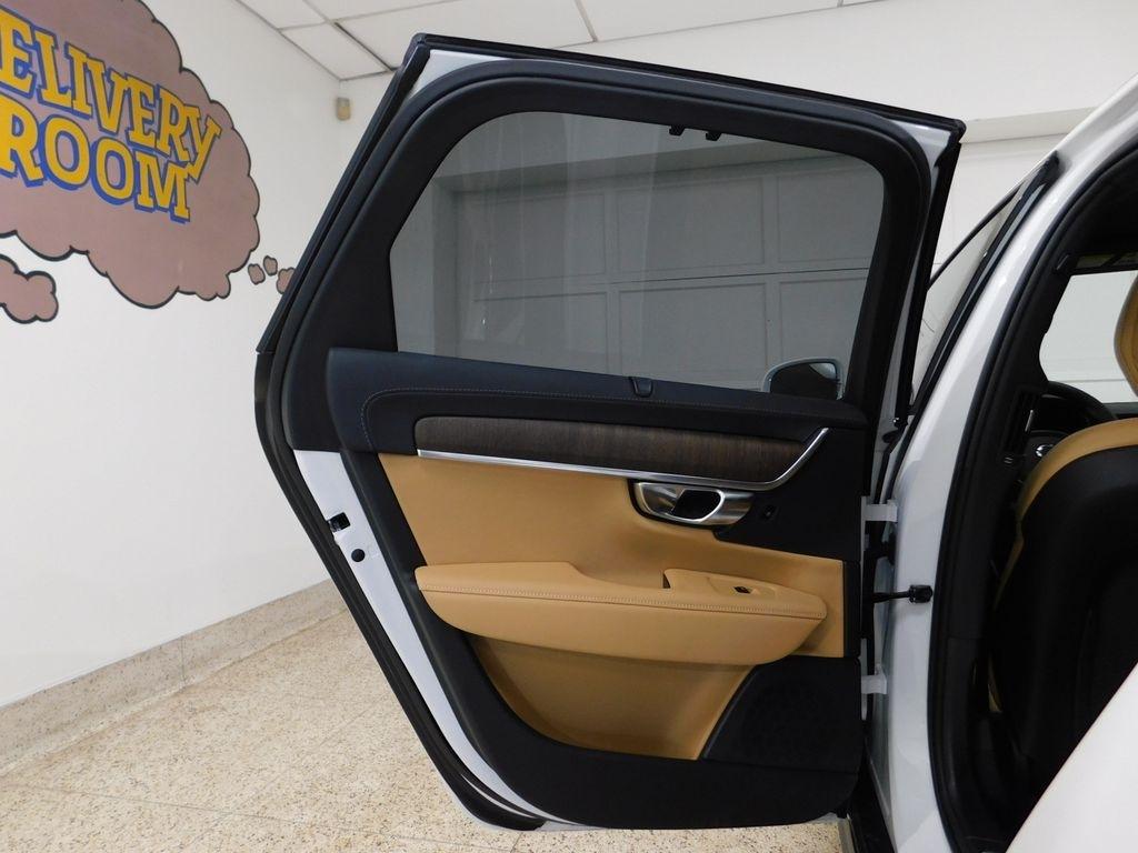 Volvo V90 Cross Country B6 Ultra 2026