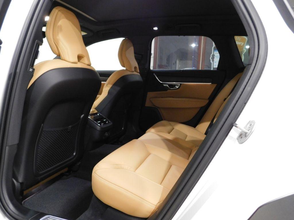 Volvo V90 Cross Country B6 Ultra 2026