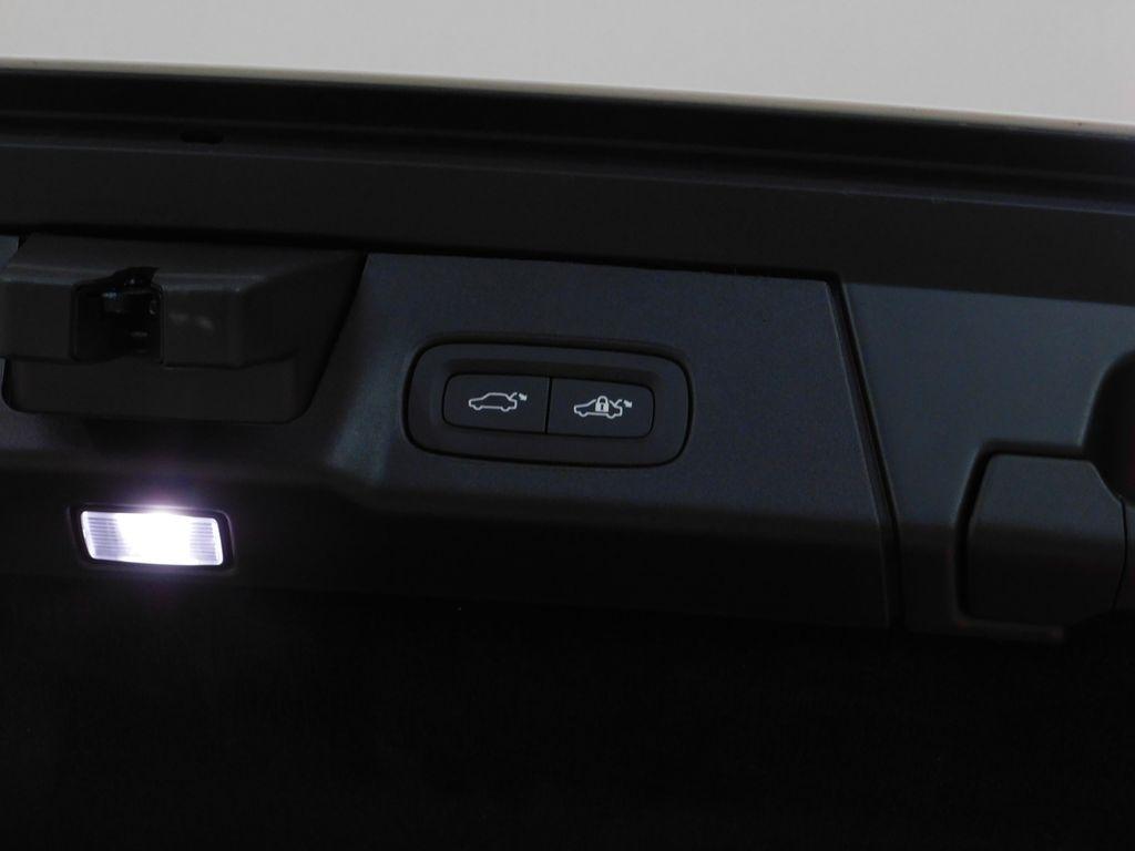 Volvo V90 Cross Country B6 Ultra 2026