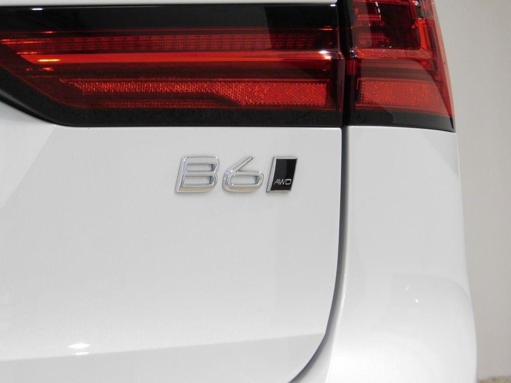 Volvo V90 Cross Country B6 Ultra 2026