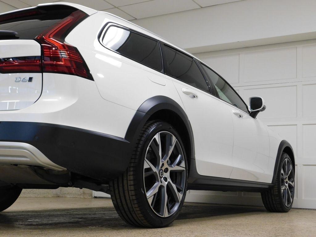 Volvo V90 Cross Country B6 Ultra 2026