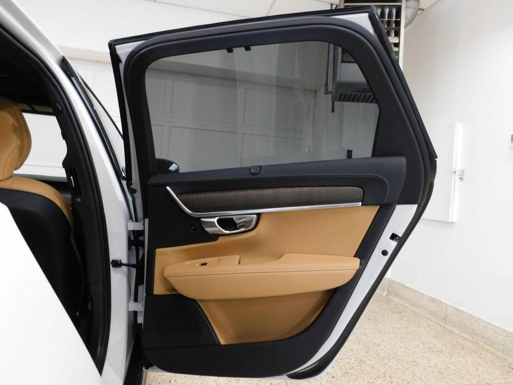 Volvo V90 Cross Country B6 Ultra 2026