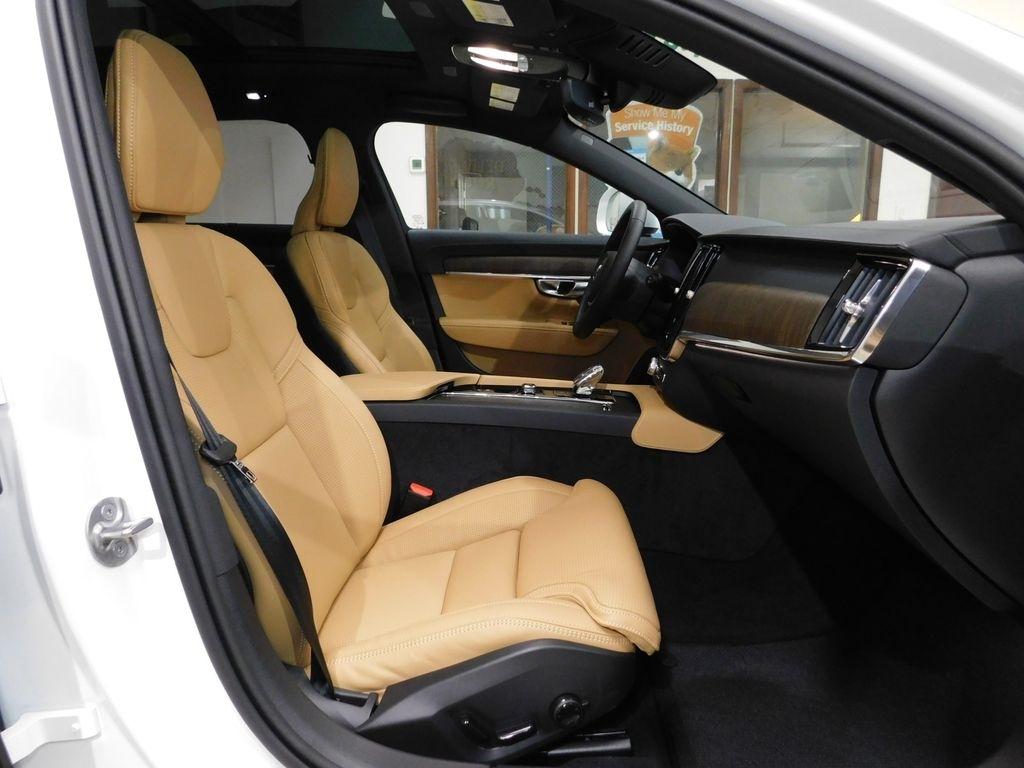 Volvo V90 Cross Country B6 Ultra 2026