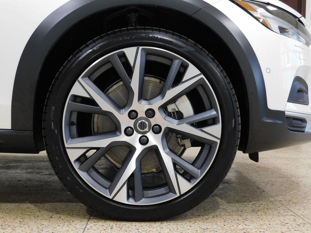 Volvo V90 Cross Country B6 Ultra 2026