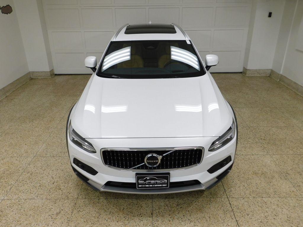 Volvo V90 Cross Country B6 Ultra 2026