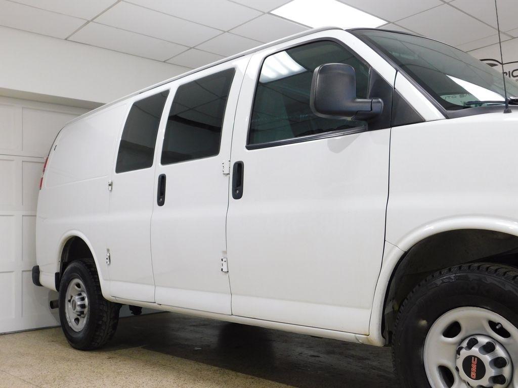 GMC Savana G2500 Cargo 2017