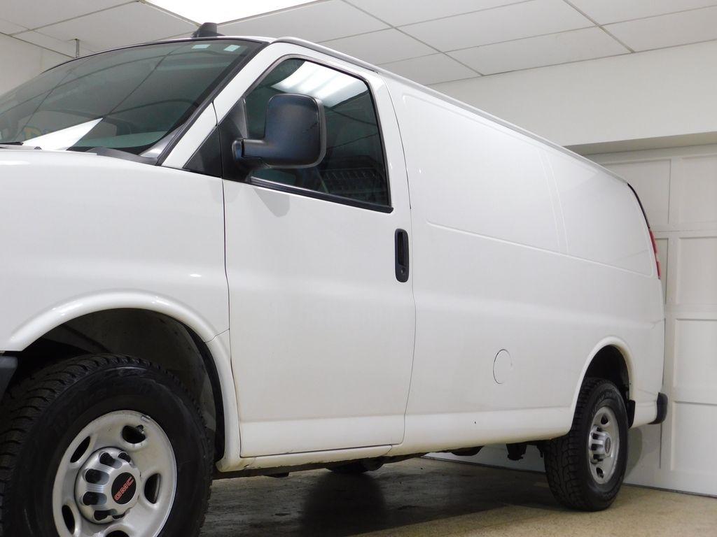 GMC Savana G2500 Cargo 2017