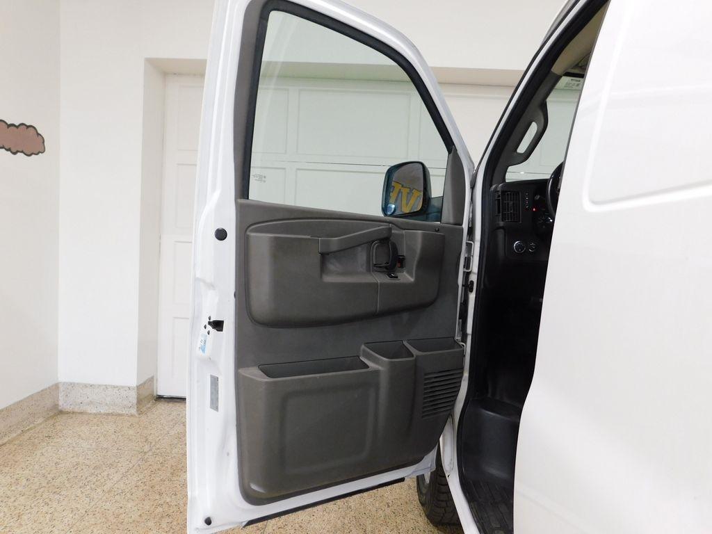 GMC Savana G2500 Cargo 2017