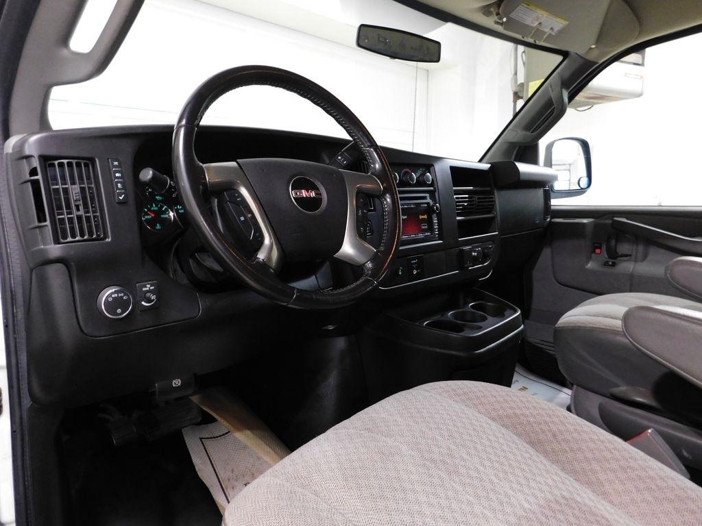 GMC Savana G2500 Cargo 2017