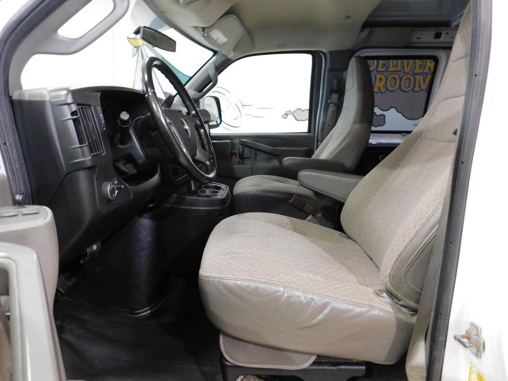 GMC Savana G2500 Cargo 2017