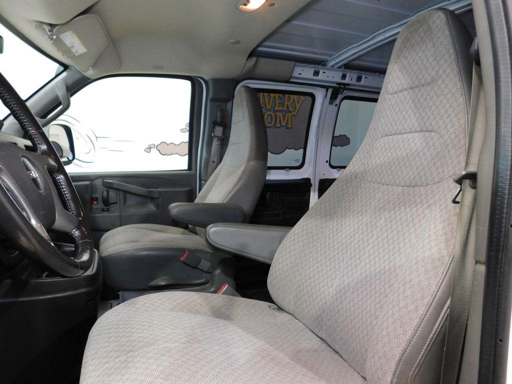 GMC Savana G2500 Cargo 2017