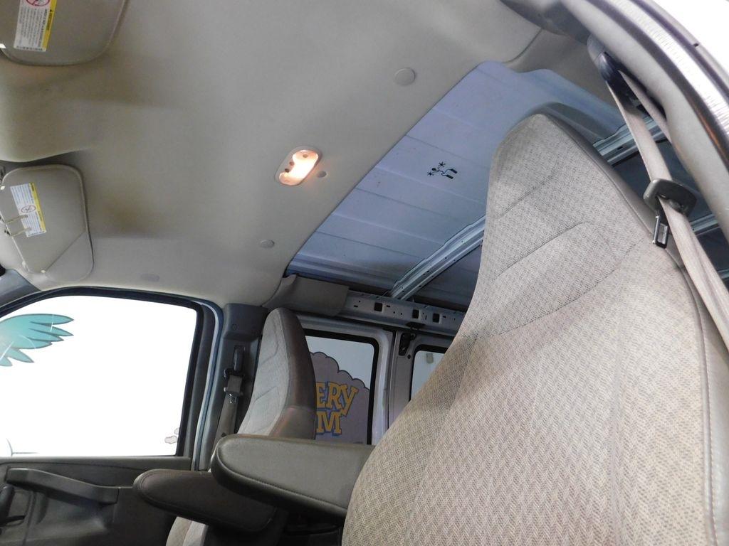 GMC Savana G2500 Cargo 2017