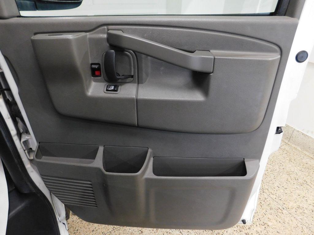 GMC Savana G2500 Cargo 2017