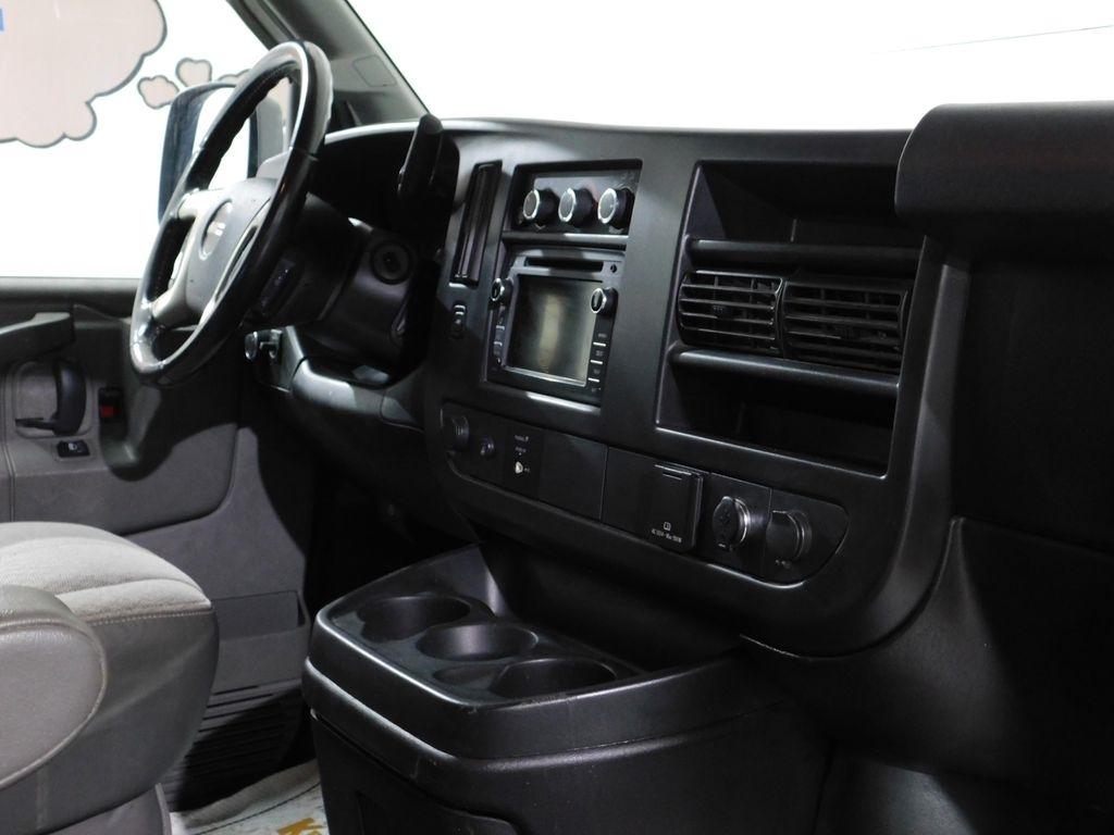 GMC Savana G2500 Cargo 2017