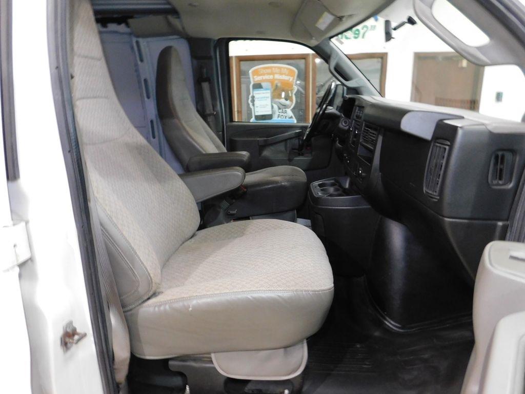 GMC Savana G2500 Cargo 2017