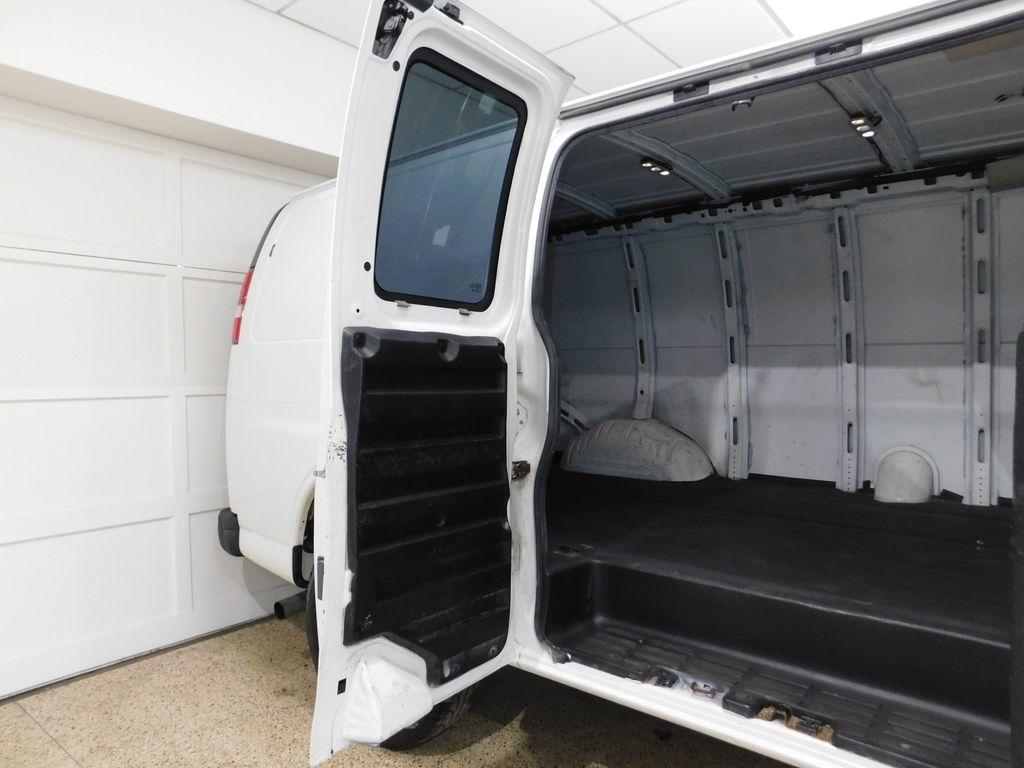 GMC Savana G2500 Cargo 2017