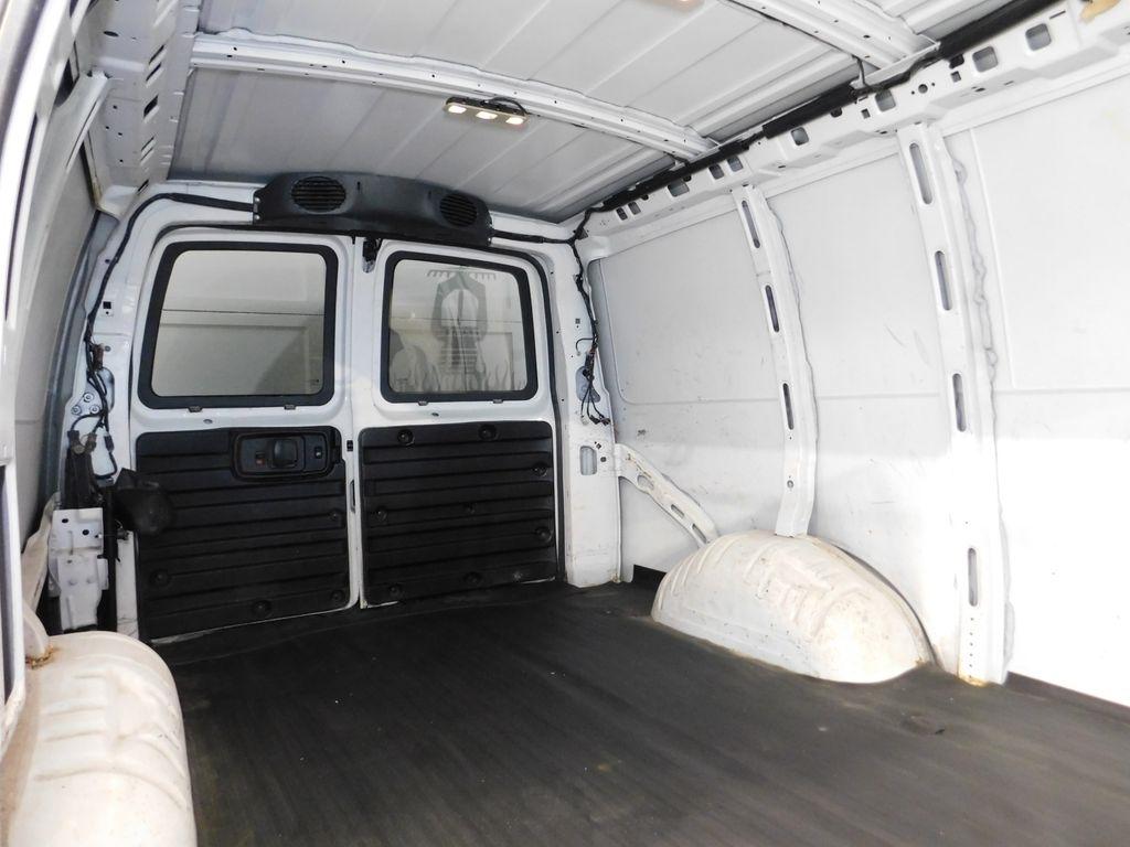 GMC Savana G2500 Cargo 2017