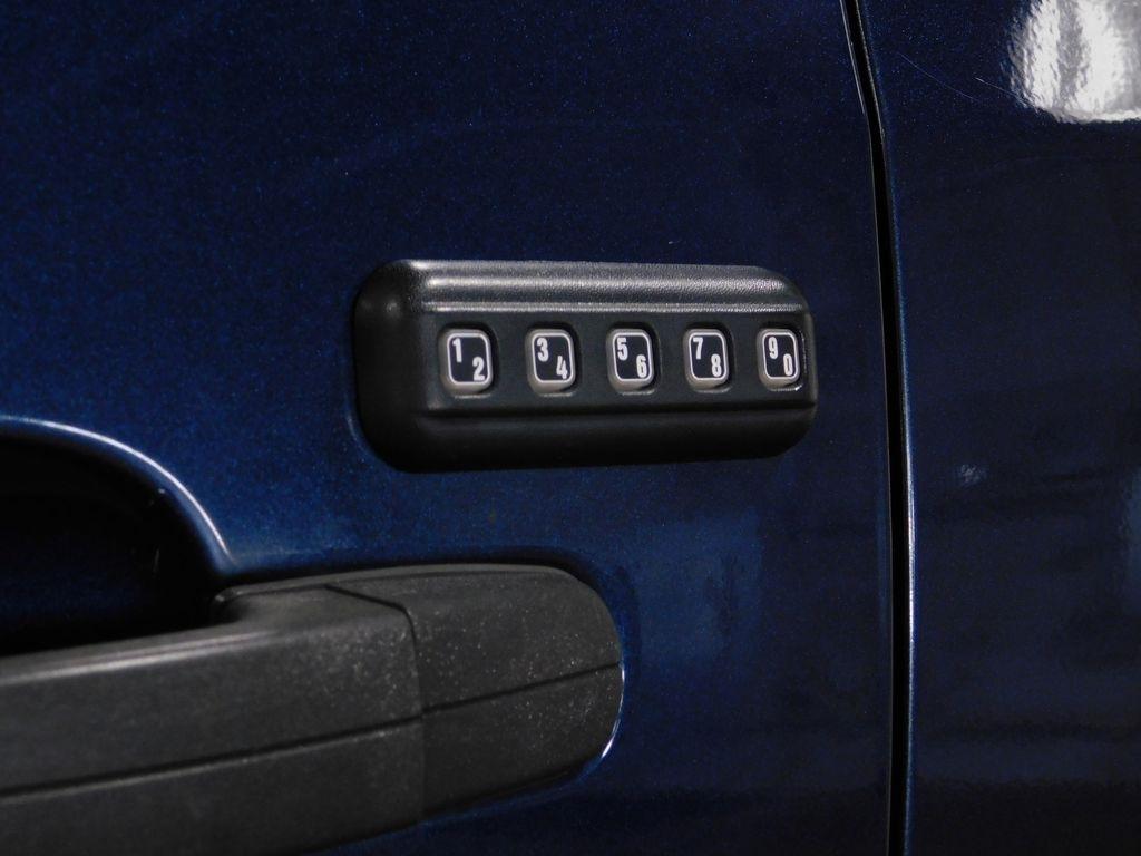 Ford Transit 350 Van HD High Roof 10360lb GVWR Pass. Slide EL 2018