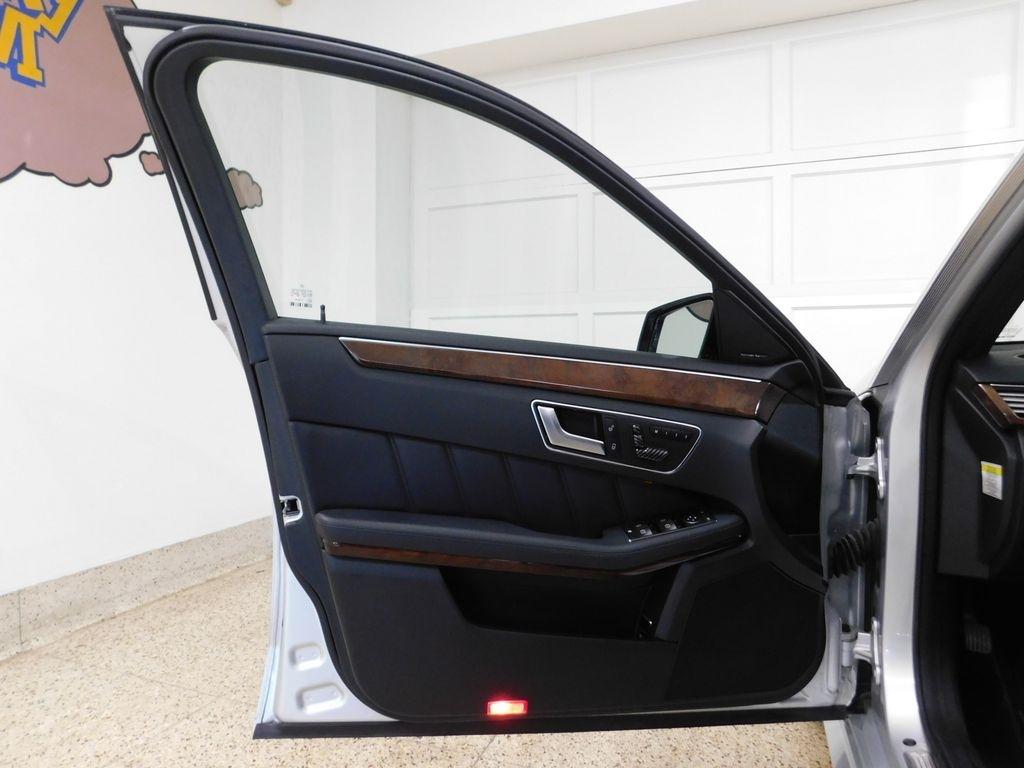 Mercedes-Benz E-Class E350 4MATIC Sedan 2013