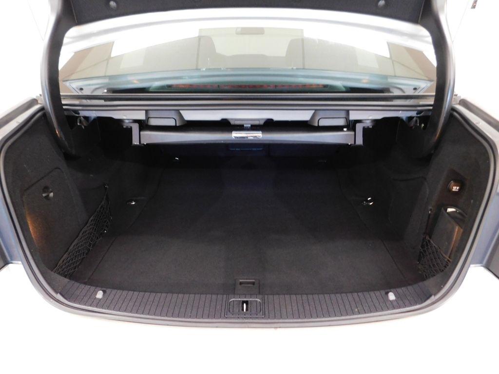 Mercedes-Benz E-Class E350 4MATIC Sedan 2013