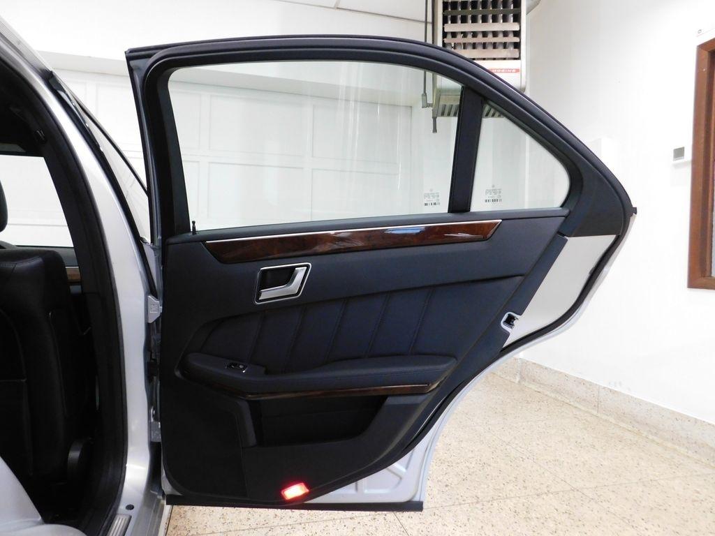 Mercedes-Benz E-Class E350 4MATIC Sedan 2013