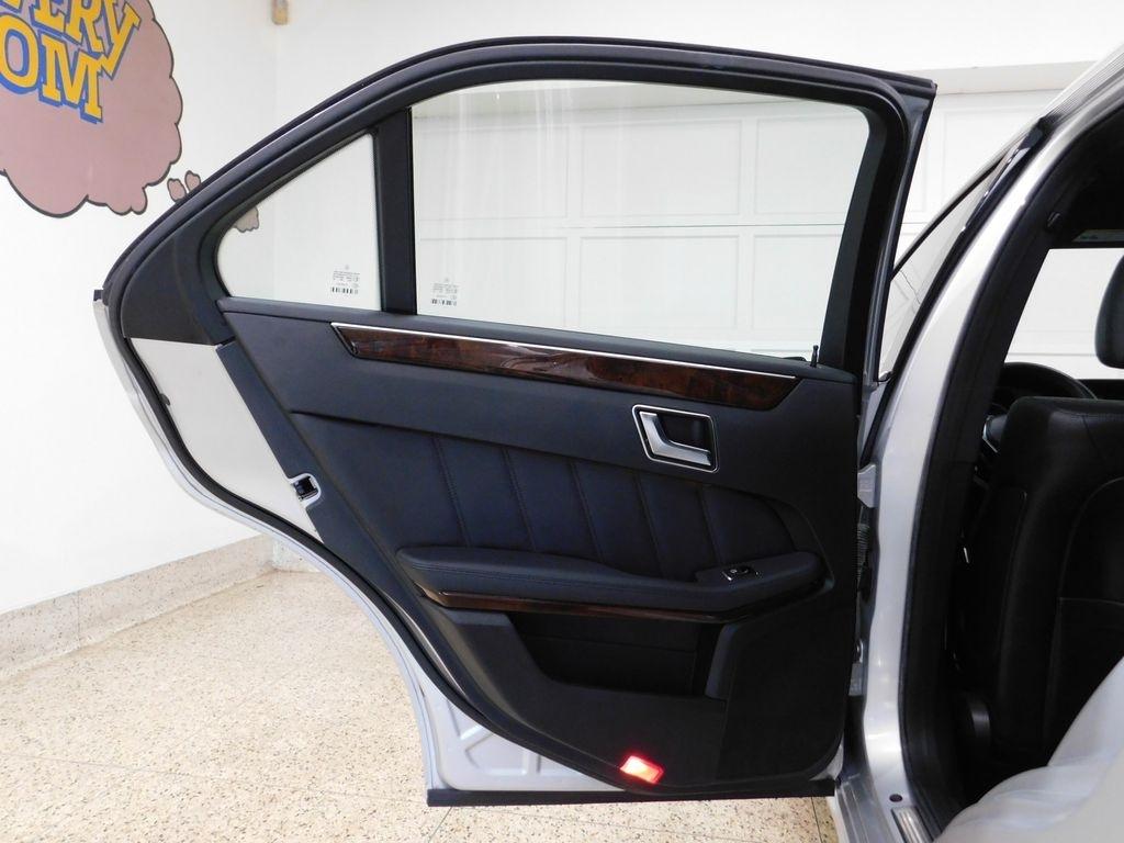 Mercedes-Benz E-Class E350 4MATIC Sedan 2013