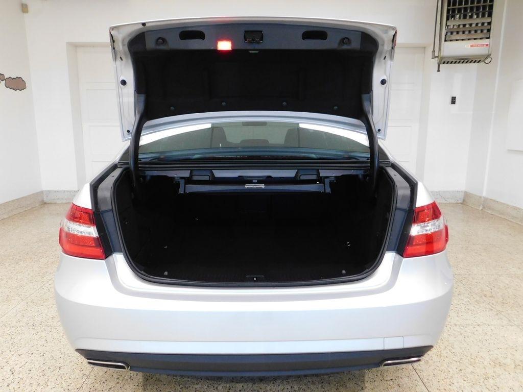 Mercedes-Benz E-Class E350 4MATIC Sedan 2013