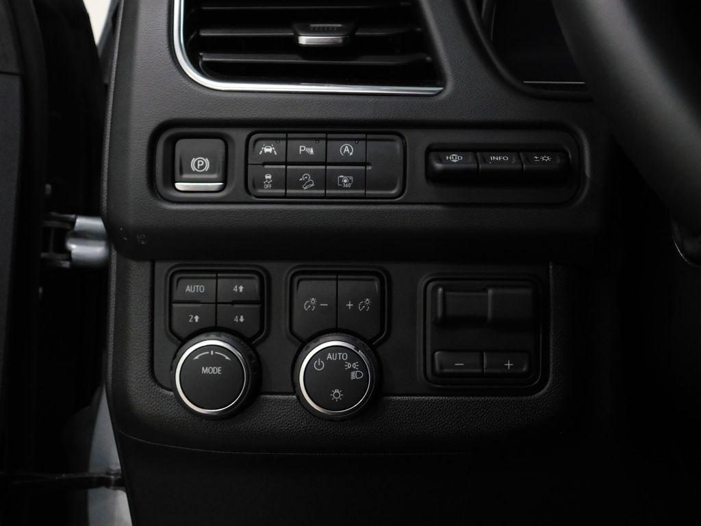 Chevrolet Tahoe Premier 4WD 2024