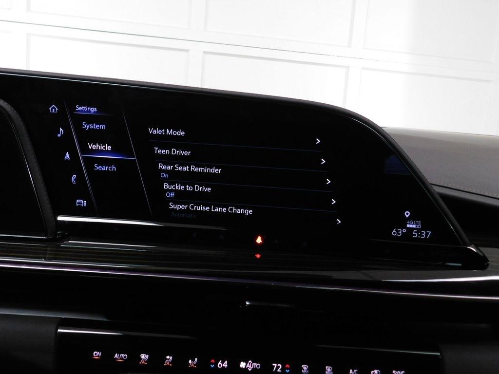 Cadillac Escalade Premium Luxury AWD 2024