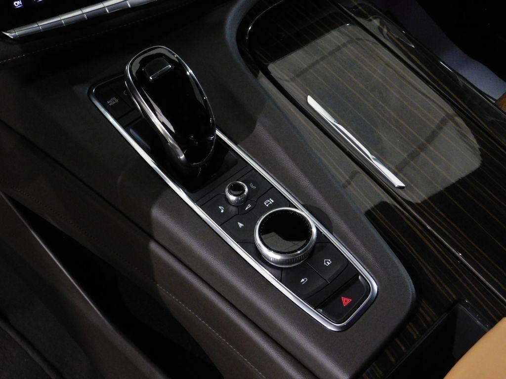 Cadillac Escalade Premium Luxury AWD 2024