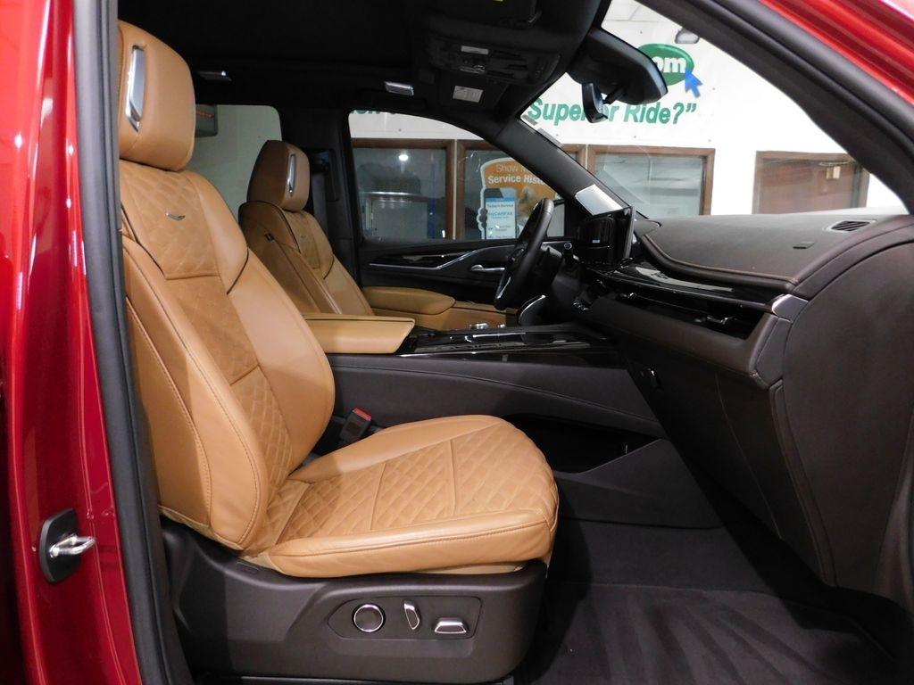 Cadillac Escalade Premium Luxury AWD 2024