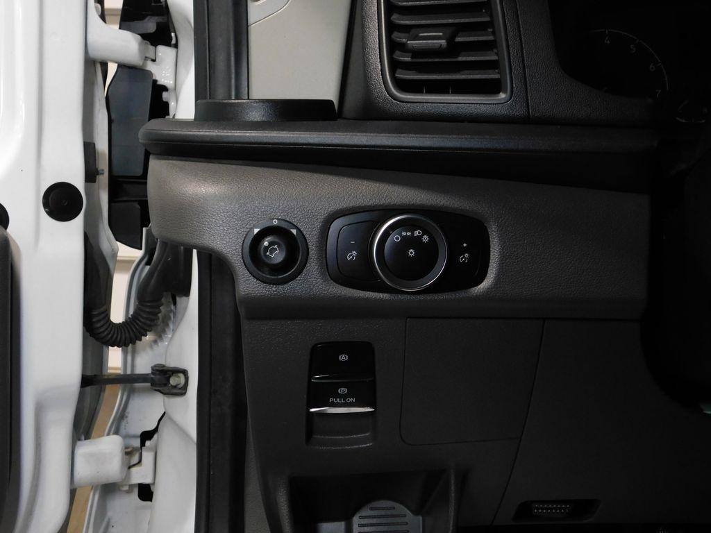 Ford Transit 250 Van High Roof w/Sliding Pass. 148-in. WB EL 2022