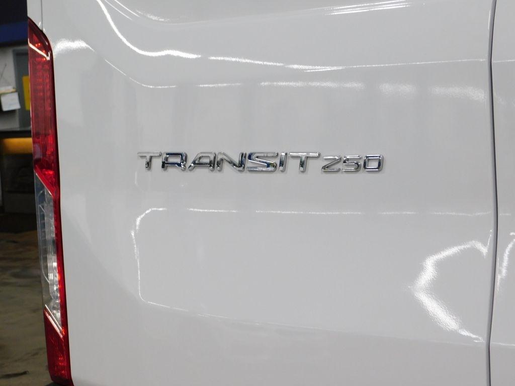 Ford Transit 250 Van High Roof w/Sliding Pass. 148-in. WB EL 2022