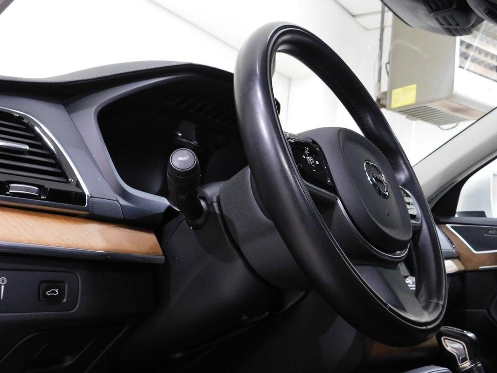 Volvo XC90  2019