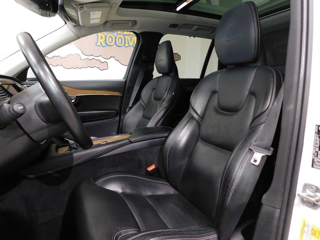 Volvo XC90  2019
