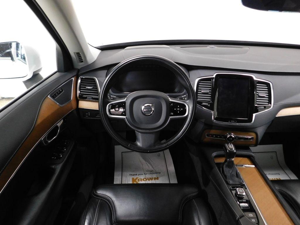 Volvo XC90  2019