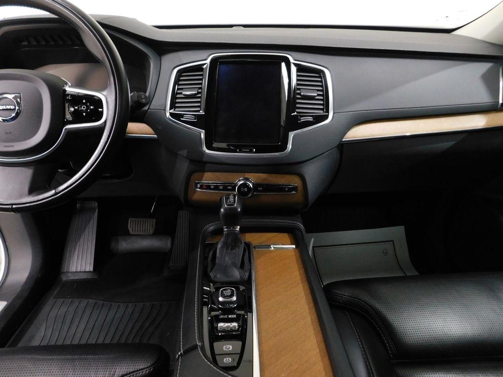Volvo XC90  2019