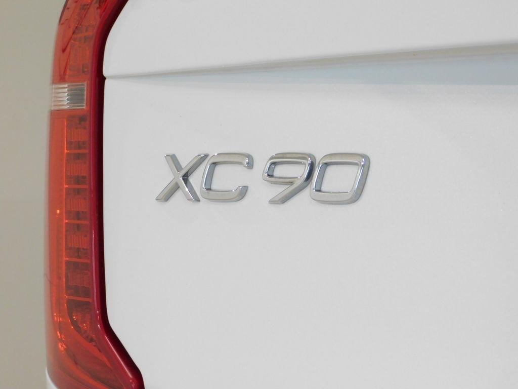 Volvo XC90  2019