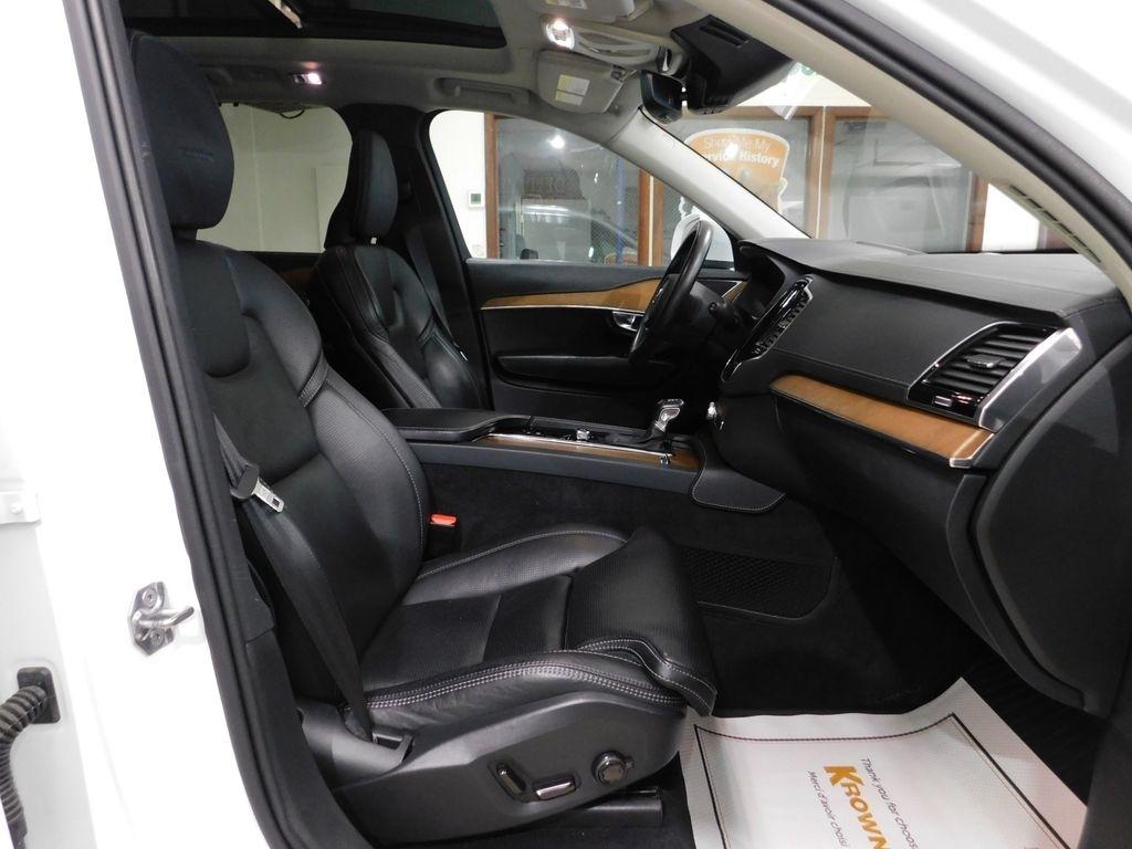 Volvo XC90  2019
