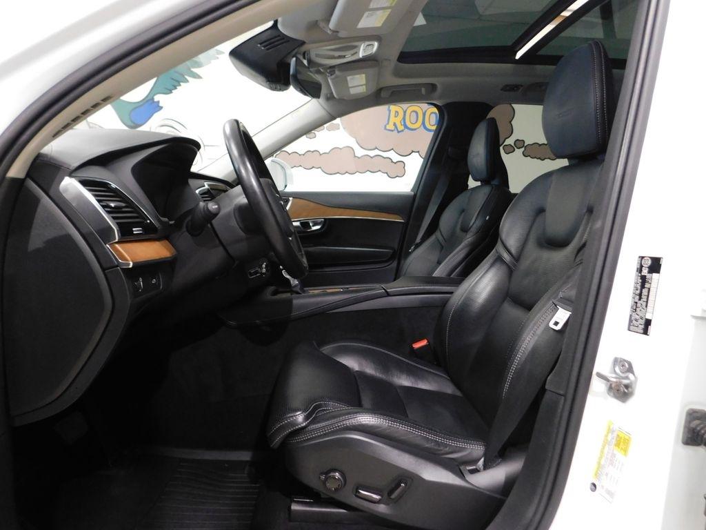Volvo XC90  2019