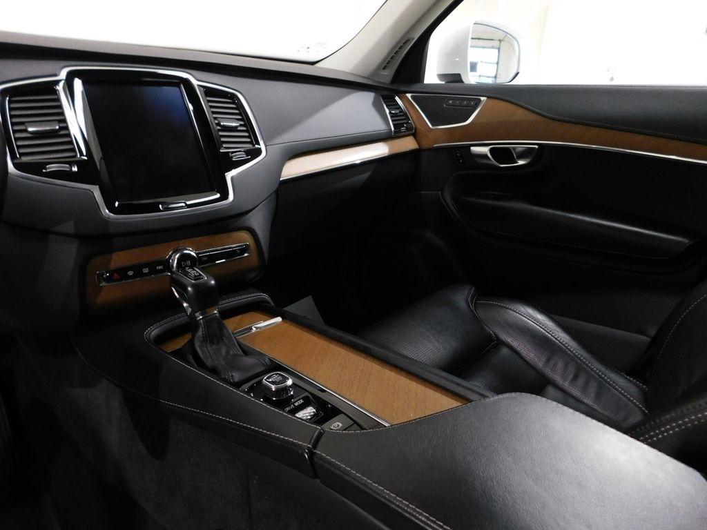 Volvo XC90  2019