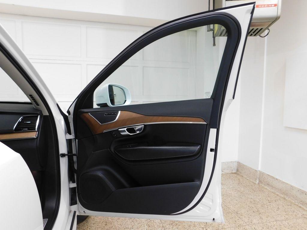 Volvo XC90  2019